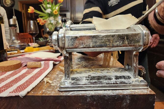 Experience Chicago Cooking Class with Deep Dish Pizza or Pasta - While Pizza Bakes, Pasta Rests: What Happens During the Wait