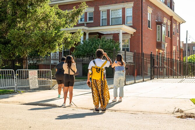 Explore Black History on the Southside of Chicago - Stop 1, DuSable Museum Grounds: Set the Frame Before You Walk