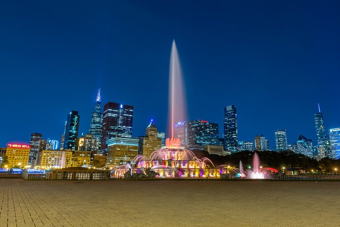 Ghosts of Chicago Family Friendly Ghost Tour - Guide quality and timing: the stuff that can make or break your night