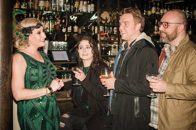 Haunted Chicago Booze and Boos Ghost Walking Tour - Lilly’s Stop: Haunted Residents and a Mid-Tour Reset