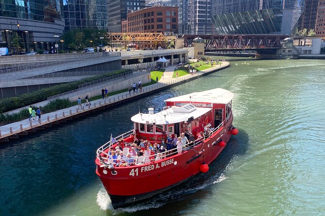 Historical and Architectural Chicago Fireboat River & Lake Cruise - Quick hits on this Fireboat River and Lake Cruise