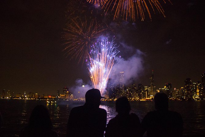 Lake Michigan Fireworks Cruise in Chicago - Navy Pier Departure and the Chicago Lock Timing Reality Check