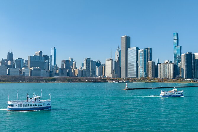 Lake Michigan Skyline Cruise in Chicago - Following the Lakefront: Navy Pier, Grant Park, and Buckingham Fountain