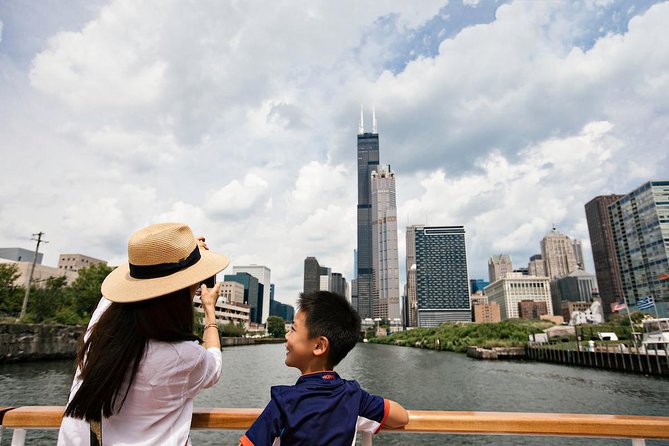 Lake Michigan Skyline Cruise in Chicago - Price and Value: What $32.50 Really Buys You