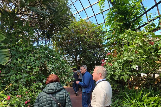 Lincoln Park Nature Museum & Zoo Private Walking Tour - Who should book this tour, and who should skip it