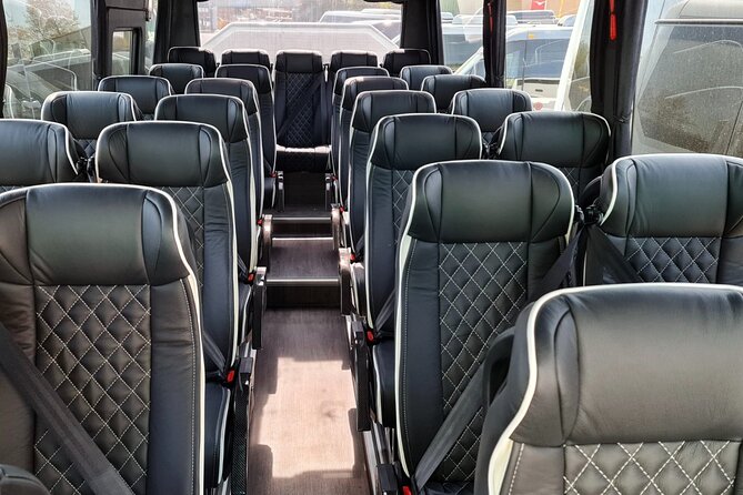 Luxury Minibus Chicago City Tour - The 2-Hour Loop That Gets You Oriented Fast