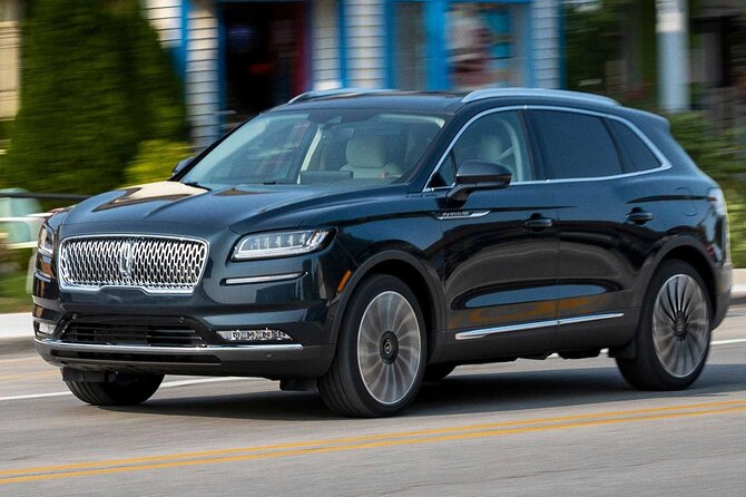 Luxury Sedan O'Hare/Midway Airport (Curbside) <-> Chicago Ony Way - Key things to know before you book