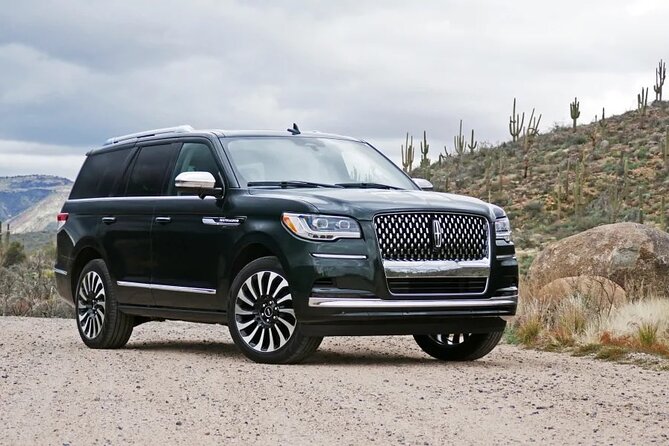 Luxury Sedan O'Hare/Midway Airport (Curbside) <-> Chicago Ony Way - Who this transfer fits best (and who should rethink it)