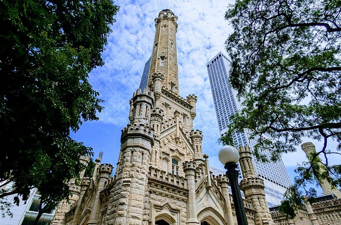 Magnificent Mile Scavenger Hunt: Chicago Walking Tour and Game - Stop 2: Magnificent Mile stretch, where you hunt and people-watch