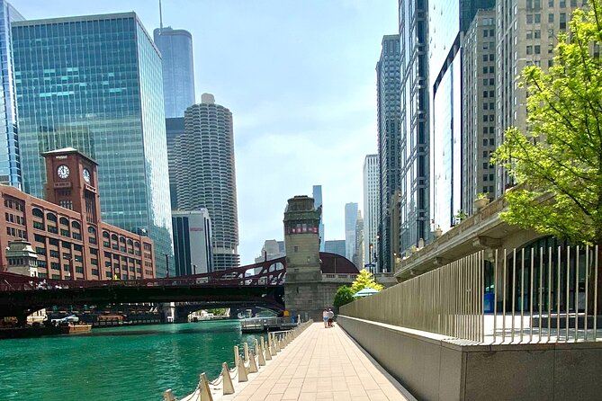 Magnificent Mile Tour With Optional 360 Chicago Upgrade - Entering Chicago’s lakefront story at Millennium Park