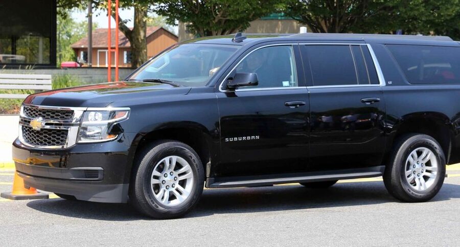 ORD Airport Private Transfer to/from Chicago - Hotel Pickup Outside Your Doorway, Then You Hand It Over