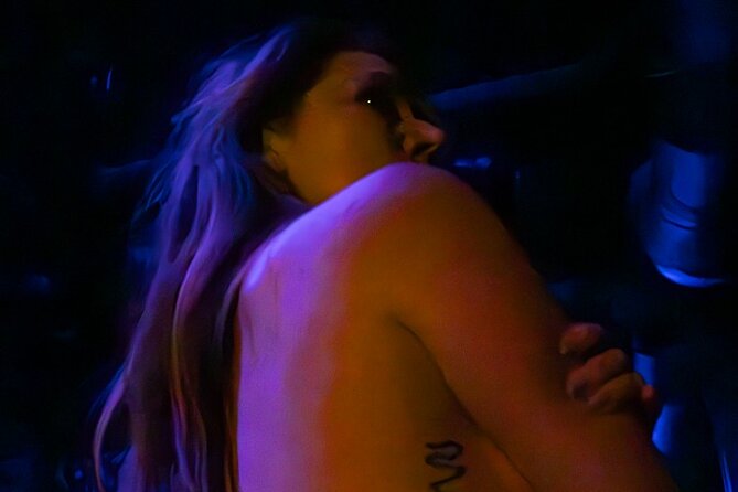 Peep Show Ticket in Chicago - The Show Flow: Two Acts of Burlesque Plus Comedy and Magic