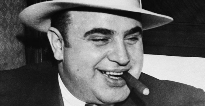 Private Al Capone Gangster Tour in Chicago - Entering The Loop: Dillinger, Capone, and the Valentine’s Day Massacre in One Route