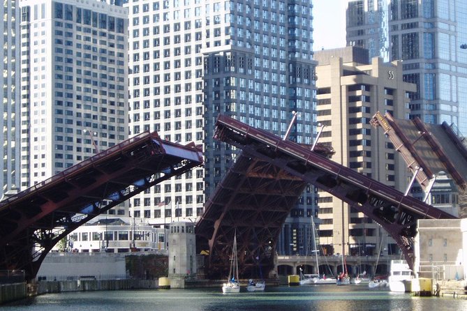 Private Custom City Tour in Chicago - Willis Tower Stop: What You Get and What Costs Extra