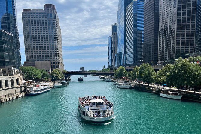 Private Downtown Chicago TV and Movie Sites Guided Walking Tour - How a 2-hour Chicago movie walk stays fun, not rushed