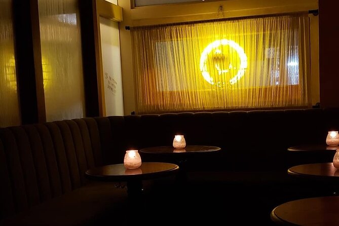 Private Speakeasy Pub Crawl in Chicago with Local Historian - Cocktail Time: Ordering Prohibition-Era Drinks on Your Own
