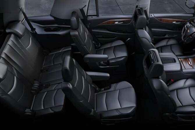 Private Transfer Chicago Airport to Chicago by Luxury Car or SUV - The car choice: Audi A8, Mercedes S-Class, or Escalade/Suburban
