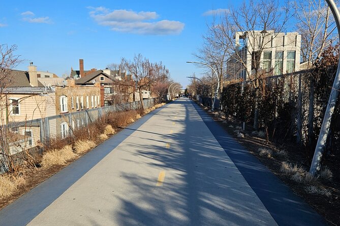 Private Wicker Park and Bucktown Walking Tour - Stop 2 in Wicker Park: off the main drags, park time, and Beer Baron homes