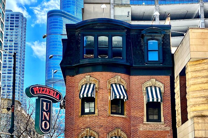 Retro River North Walking Tour - Tree Studio Complex: where 500-plus artists lived and worked, including the Ivy Room
