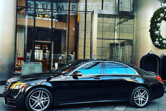 Royal Limo Services - Chicago Executive Limo Service - Price and Value: $180 for Up to 3 People