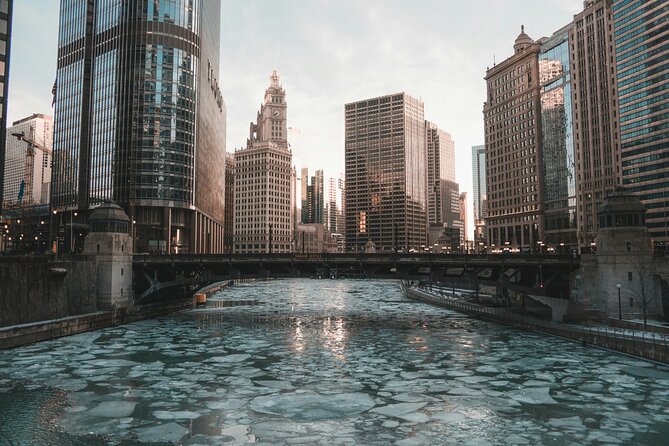Self-Guided Chicago Loop Tour Explore the City at Your Own Pace - Stop by stop: from American Gothic to The Bean and beyond