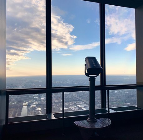 Skydeck Chicago: Pie in the Sky VIP Dinner at Willis Tower - The actual dining schedule: how the 2 hours typically feel