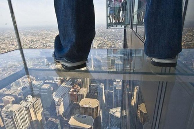 Skydeck - Willis Tower Admission - Entering Willis Tower and getting to the top fast