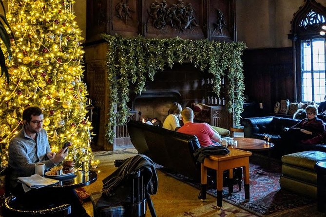 The Christmas Tree Crawl Experience Chicago at the Holidays - Key things to know before you go