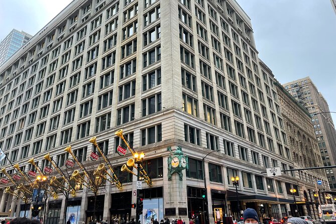 The Loop, River North and Chicago’s Theater District: A Self-Guided Audio Tour - Ending at the Route 66 Begin sign: how to close the loop