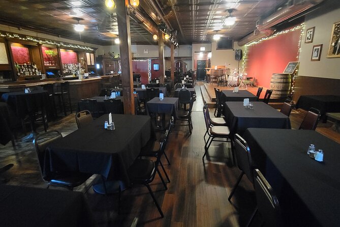 Vito's Vault Chicago finest dinner theatre speakeasy - The 90-minute twenties revue: music, comedy, and audience play