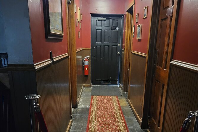 Vito's Vault Chicago finest dinner theatre speakeasy - Dinner first: how the 3-hour flow feels in real time