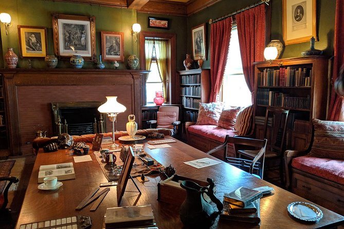 Walking Tour: Chicago's Prairie Ave Dist. - Street of the Elite - Glessner House Museum: where elite life gets tangible
