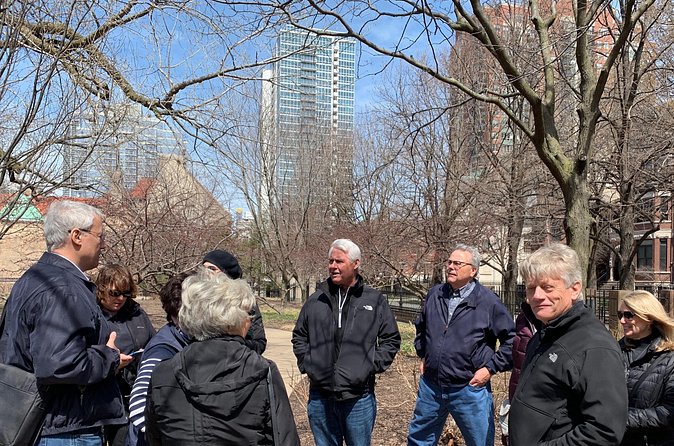 Walking Tour: Chicago's Prairie Ave Dist. - Street of the Elite - Clarke House Museum: the oldest-house moment