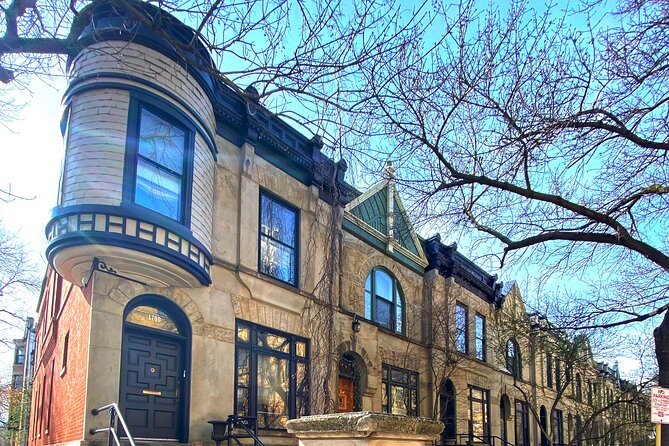 Workers Cottages of Oldtown Triangle Walking Tour - The workers cottages on Old Town Triangle, 40 to 50 homes to spot